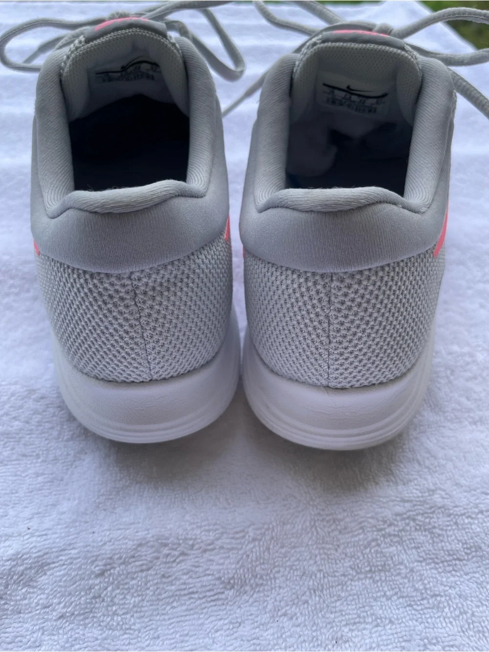 Nike Revolution 4 Running Shoes – Women’s Size 10 (EU 42)